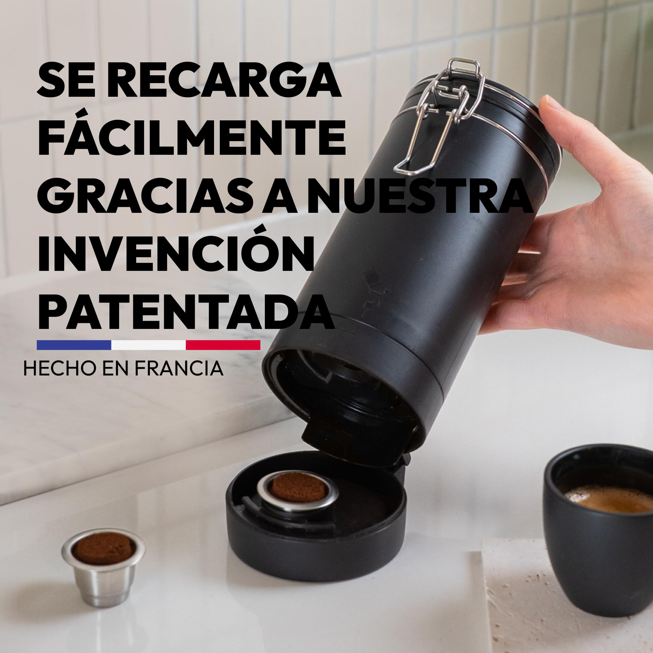CAPS ME - Kit Completo de Cápsula Recargable para Nespresso Original (1 Agitador + 3 Cápsulas Reutilizables de Acero Inoxidable + 48 Tapas de Papel + Café Premium) - Regalo Económico y Ecológico.