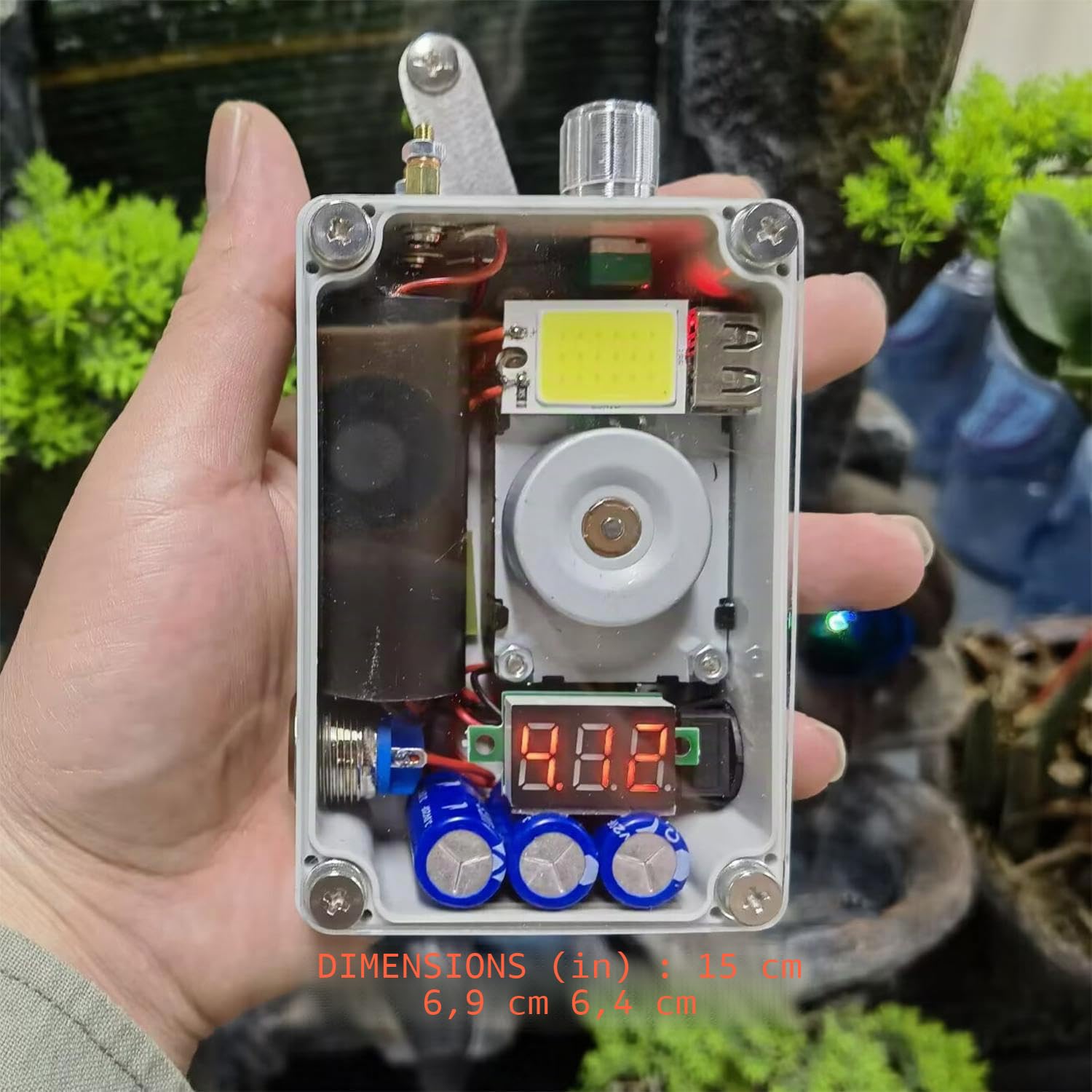 Gikfun GK1029 Générateur de manivelle portable avec chargeur USB d'urgence avec lumière COB et briquet, équipement de survie compact pour le camping en plein air, la randonnée, les pannes de courant