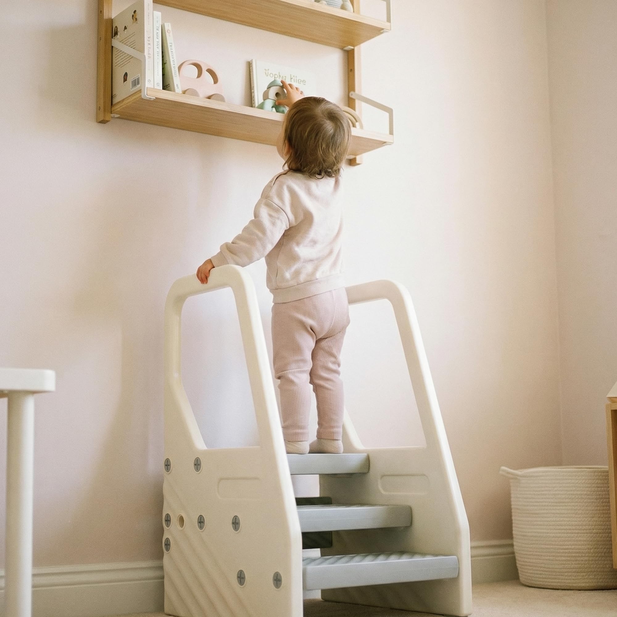 AIYAPLAY Marchepied Enfant, escabeau 3 marches pour Enfants, hauteurs réglables, de 3 à 2 marches, avec poignées, Patins antidérapante, pour Salle de Bain, Cuisine, Toilettes, Gris