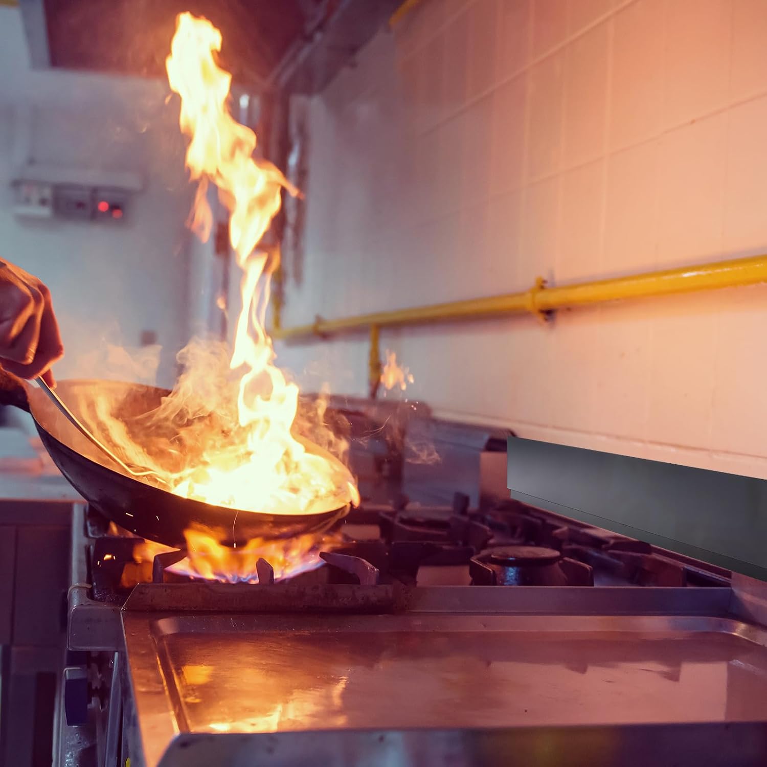 Moxweyeni Front Control Freestanding Range Universal Backguard 29.72" L x 4.72" W Stainless Steel Backsplash for Stove, Easy Installation Hood Backsplash for Most Kitchen Brands Stove(Black)