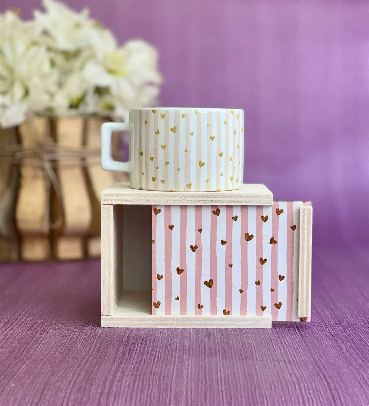giftmoda Altın Işıltılı Kalp Tasarımlı Kutulu Kupa