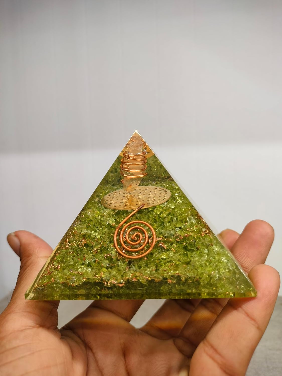 Orgone Pyramid with Peridot & Quartz Point – Healing Energy Generator for Yoga, Meditation & Chakra Balancing, Home Decor Items and Meditation Orgonite Pyramid