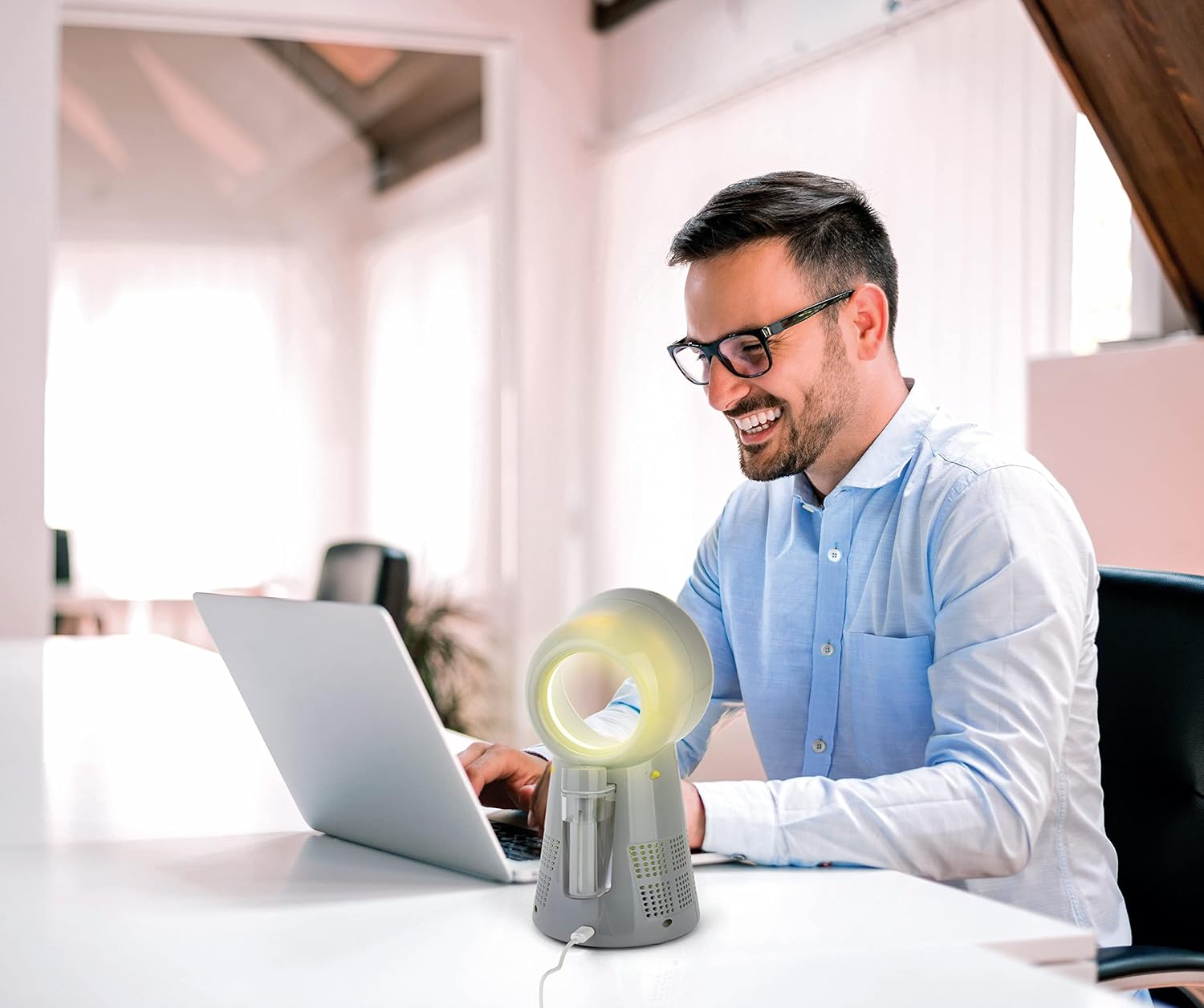 BREEZE IT - Humidifying Bladeless Fan | Gray | Does Not Gather Dust | Easy To Clean | 10" Tall | 3-Speeds|Integrated LED Nightlight | USB Power Source