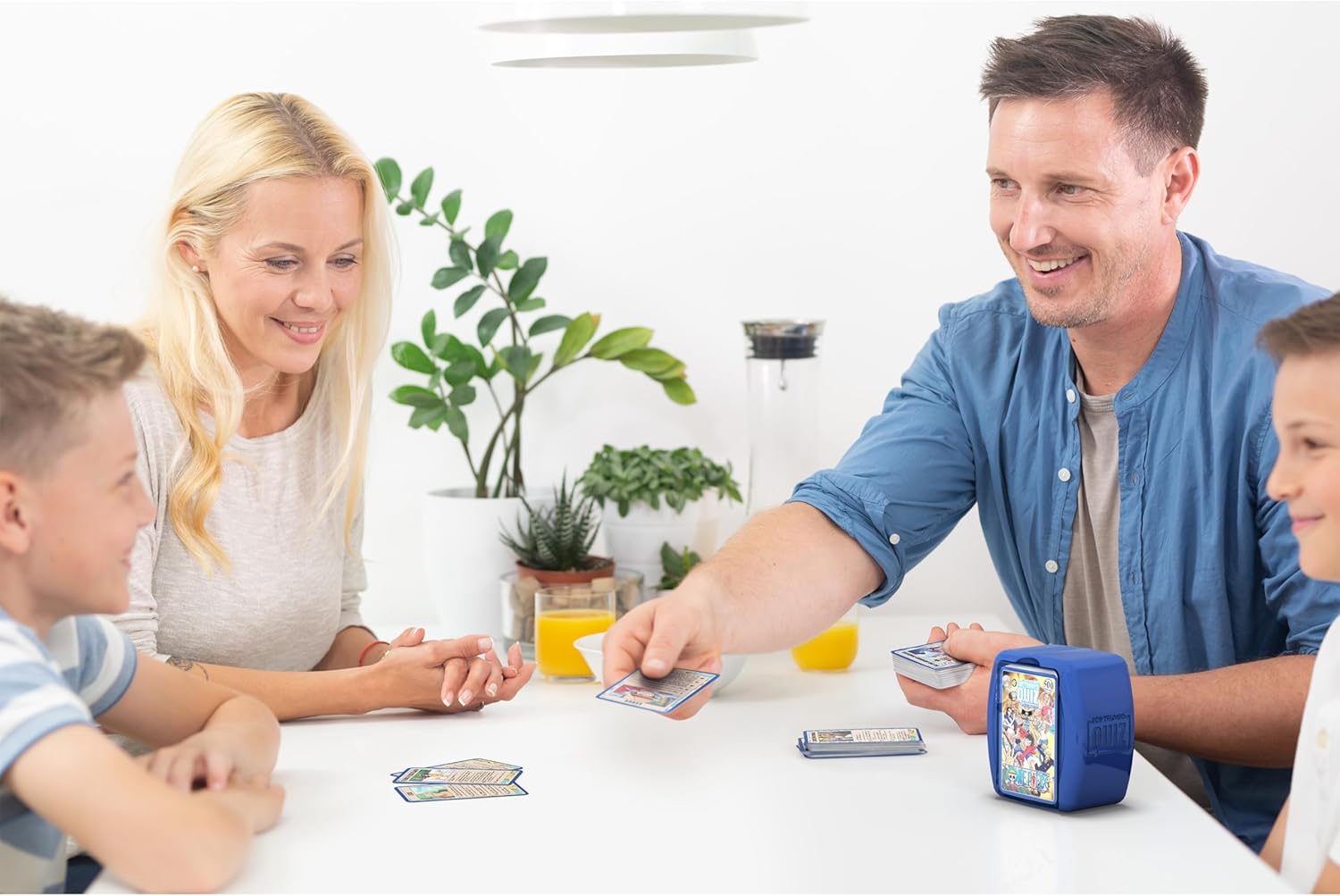 Winning Moves One Piece Quiz for 12 Years+ - One Piece Quizz Game - Children's Card Game - Travel Game - Educational Game - Educational Cards - Quizz Games