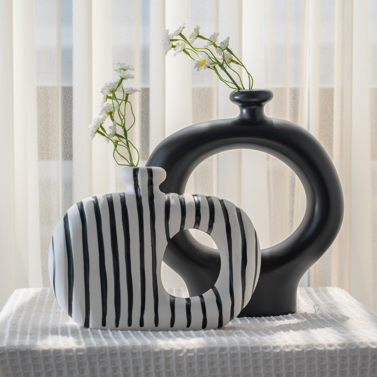 Relexome Keramikvasen, 2er-Set, modern, gestreift, Donut-Blumenvasen, minimalistisch, nordischer Stil, Schwarz und Weiß, dekorative Vasen für Heimdekoration, Tischdekoration, Wohnzimmer, Bücherregal