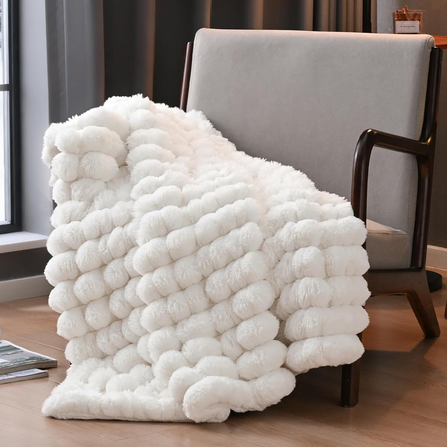 David's Home Reversible Faux Rabbit Fur Throw Blanket Twin Size, Luxury Soft Thick Shaggy Warm Fuzzy Bubble for Couch, Bed, Cozy Plush Fluffy for Fall Winter,Snow White,50 "*60"