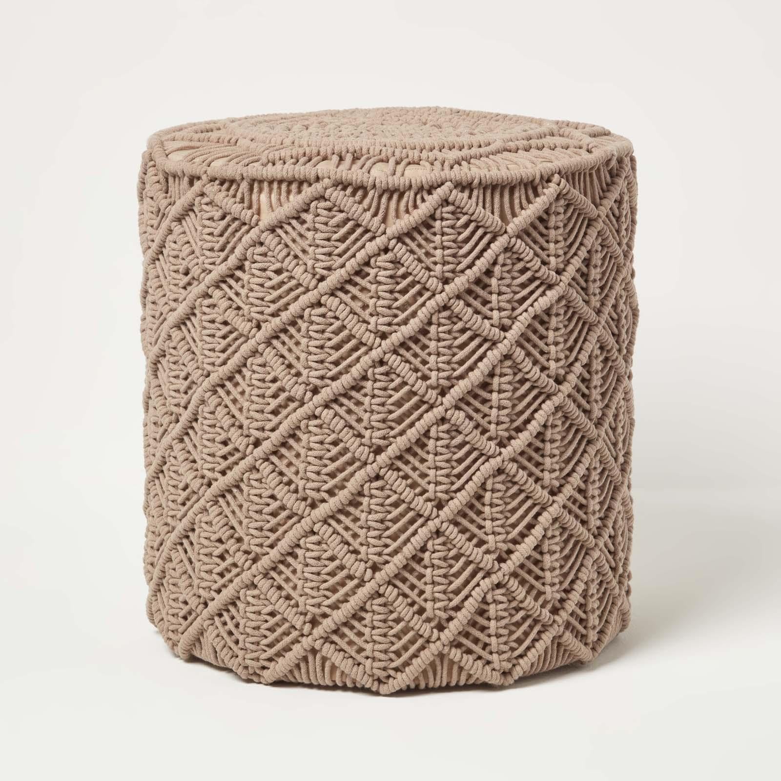 Pouf tricot taupe Delilah en macramé fait main Homescapes