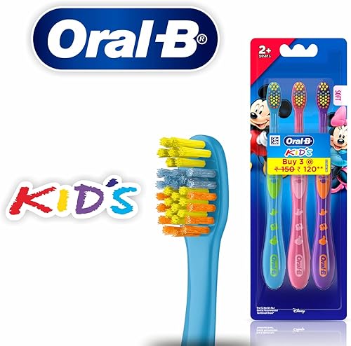 Miniatura 4 de Oral B Cepillo de dientes infantil con personajes de Mickey, cerdas extra suaves y mango fácil de sostener (edad 2+), paquete múltiple