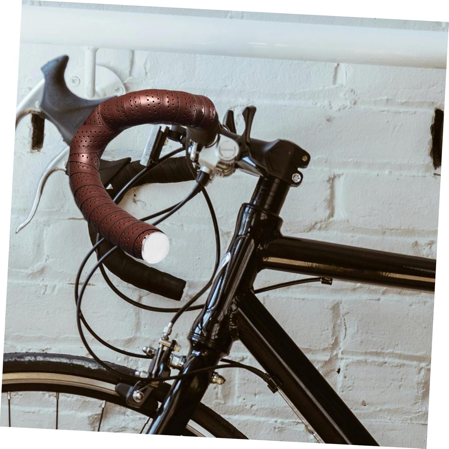 ibasenice 5sets Pu Handlebar Tape Kit Comfortable Grip Shock Absorbing Breathable Design for Road Cycling for Rainy Days and Enhanced Safety