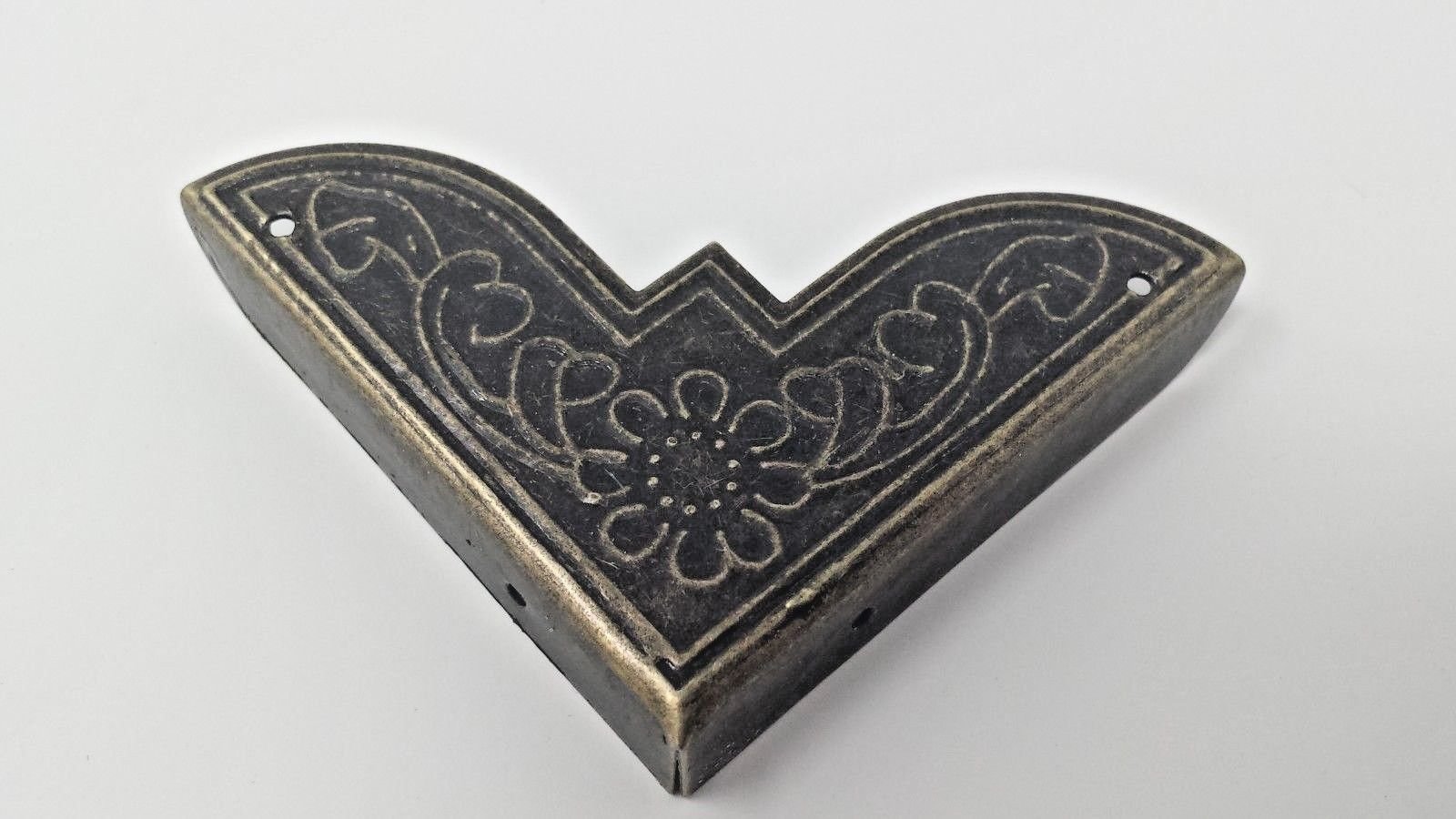 Celtic Woods Eckschoner Aus Metall – Set Aus 4 Stück, Antikes Finish, Ca. 52 Mm, Für Möbel & Kisten