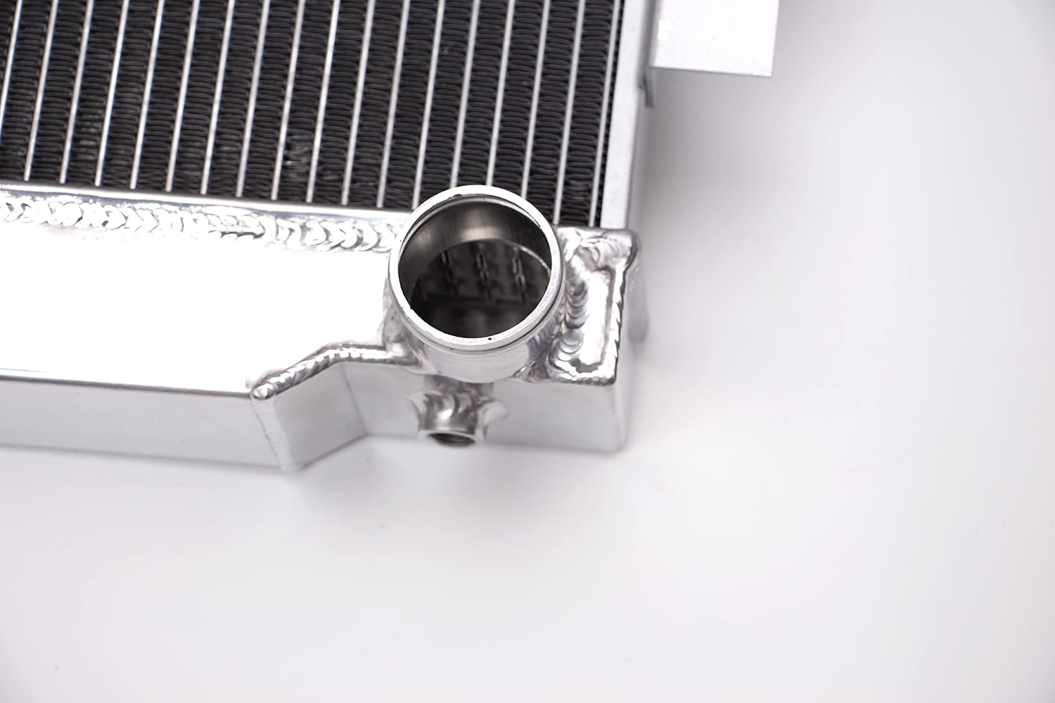 3 Rows Aluminum Radiator For 1972-1986 Jeep CJ CJ5,CJ6,CJ7 Scrambler Chevy Engine V8 Models., 22 Inch H x 27 Inch W