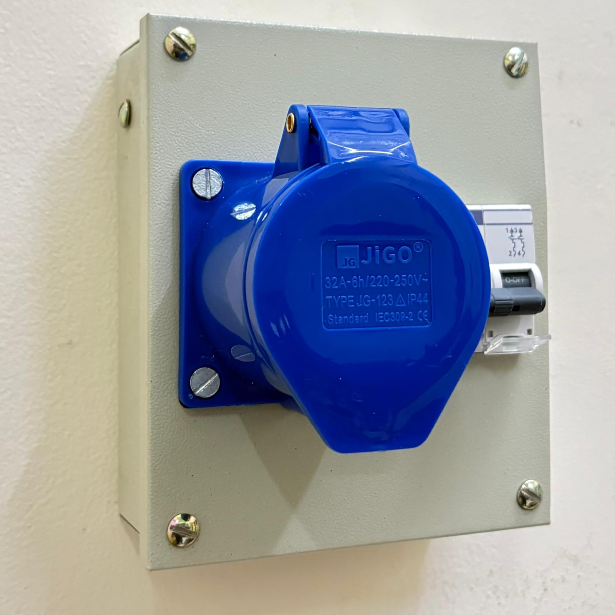 32A Single Phase CEE Socket Distribution Box with 2-Pole MCB | Industrial 32A Socket DB with Built-In 2P MCB | Ready-to-Use Metal Junction Box | Enhanced Protection & Safety-image-8