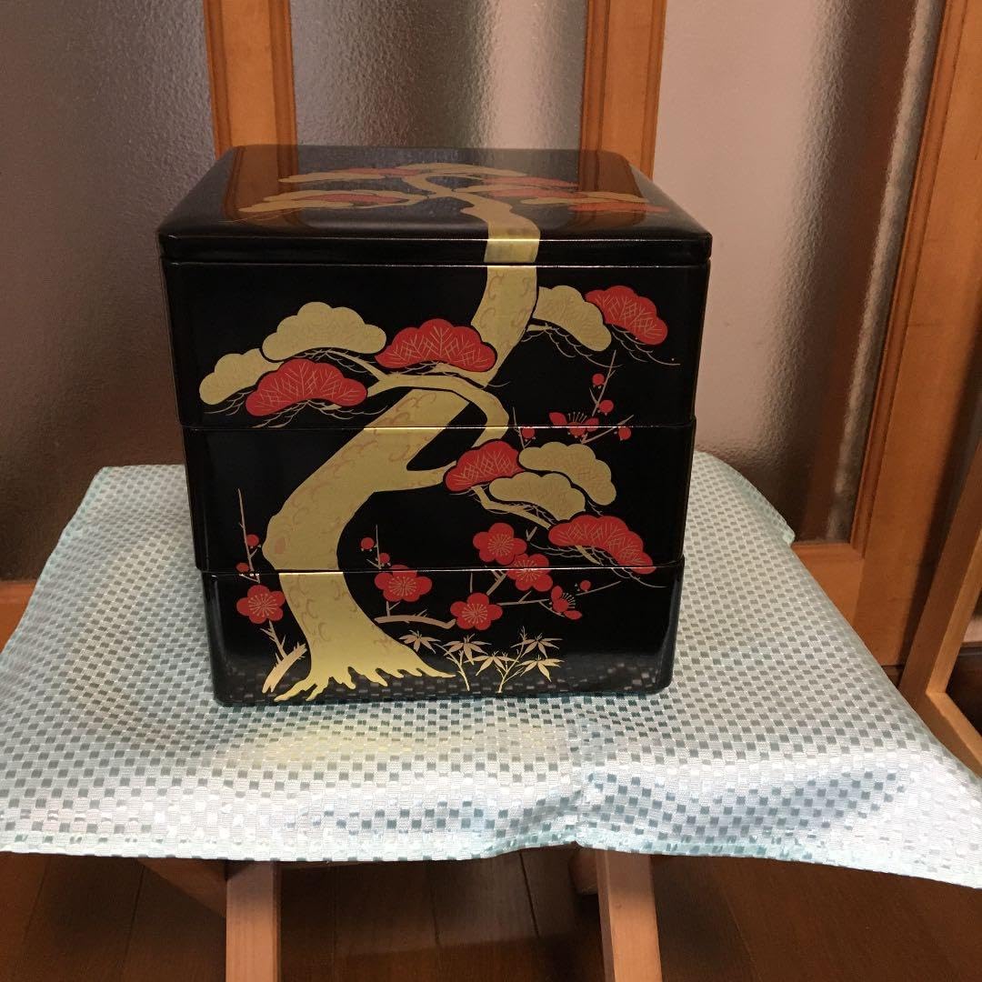 漆塗り三段重箱