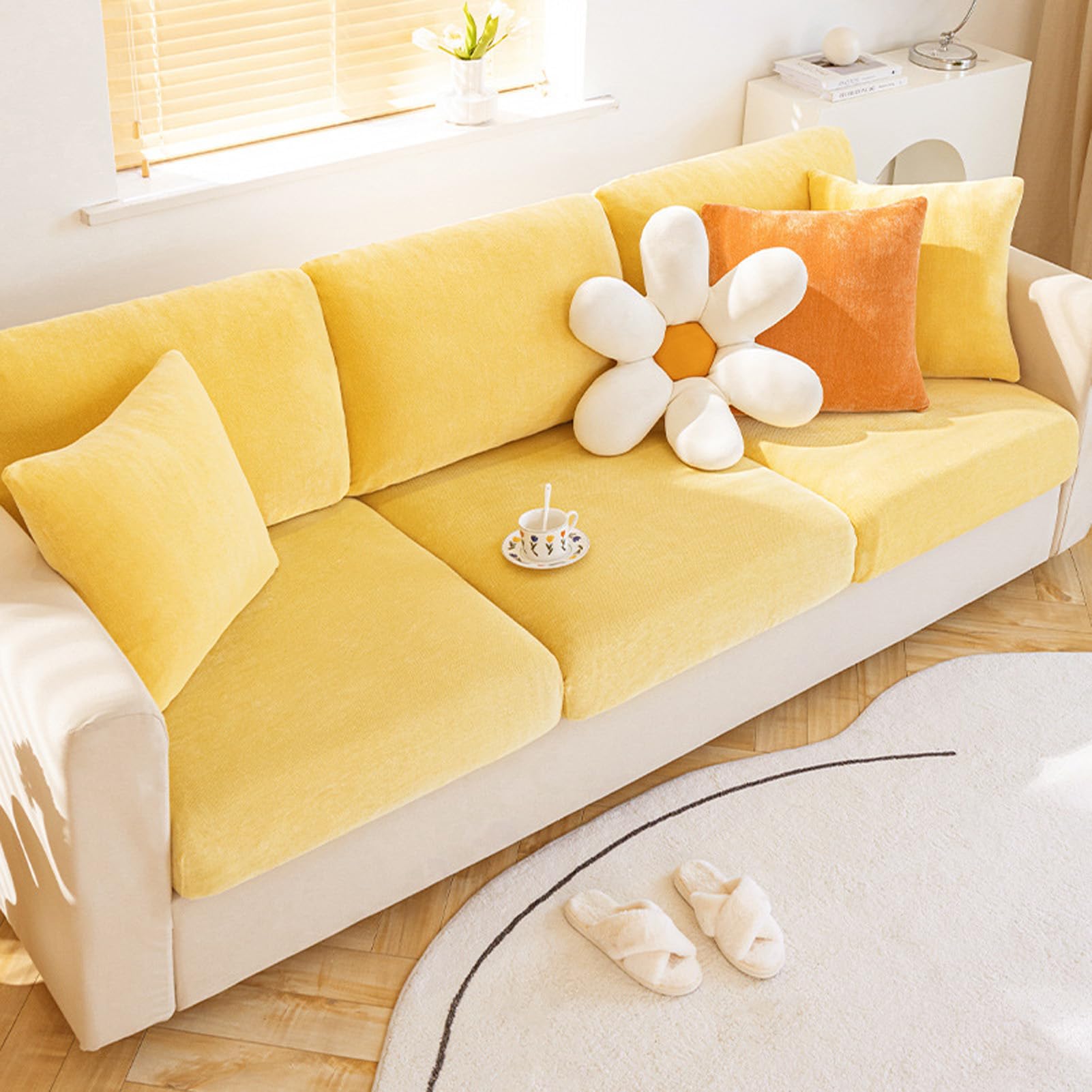 Housses de coussin et housse canapé extensible pour rafraîchir et protéger vos meubles