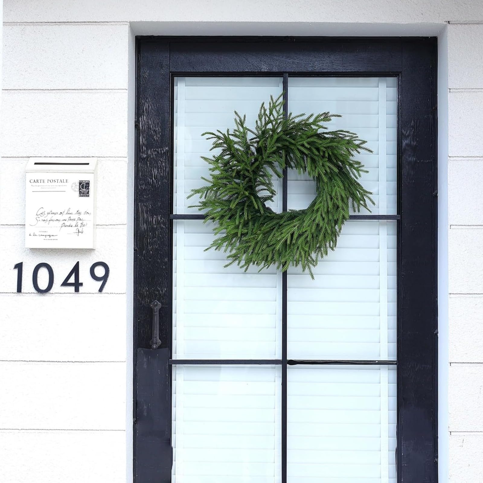 Corona di Pino Norfolk Real Touch - 24 "Natale Artificiale Ghirlanda di Pino Finto Verde per La Porta D'ingresso, Muro, Finestre, Decorazione Natalizia (Verde)