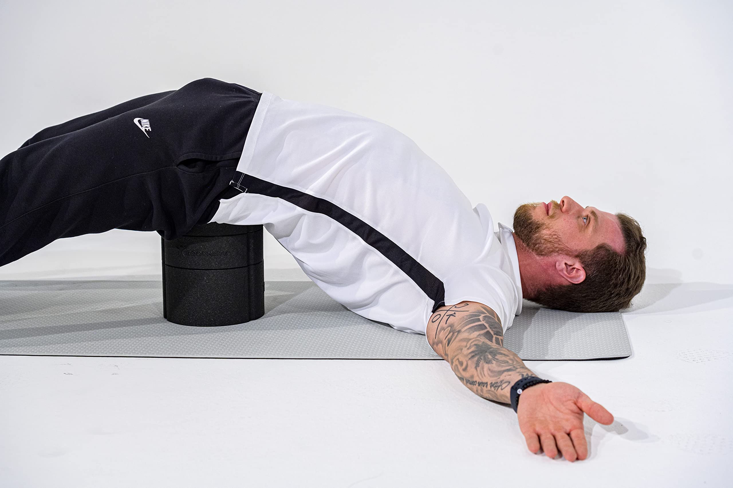 BODYMATE Rückendehner-Set Schwarz - Dehner für Rücken und Brust - Rückenstrecker mit Regulierung der Höhe - Rückentrainer zur Öffnungen der Brustmuskulatur und Dehnung des oberen und unteren Rückens