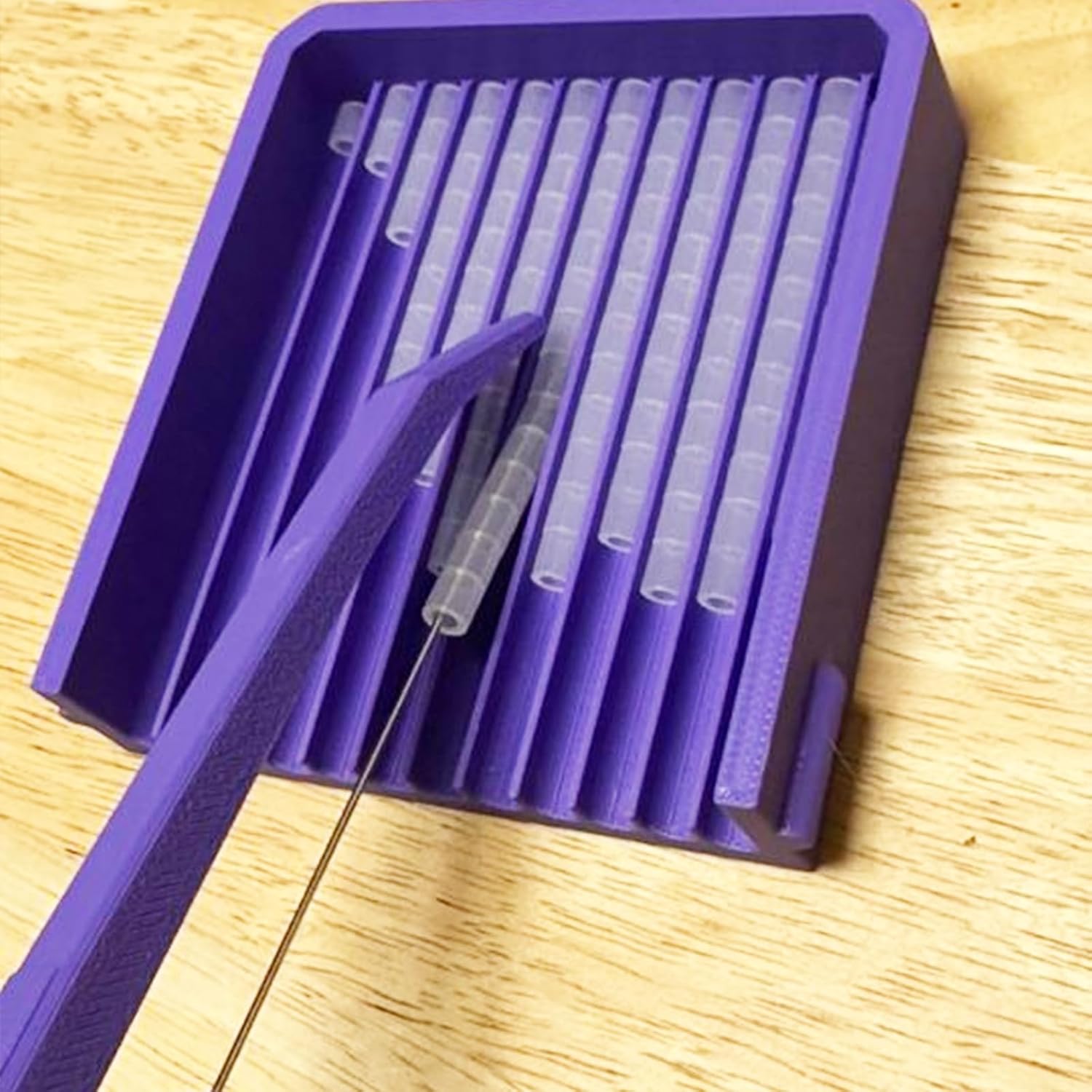 liwupro Fuse Bead Single Needle Tweezer & Aligner Tray Set, 5mm Fuse Beads Kit with Single Needle Tweezer Bead Scoop and Aligner Tray, Fuse Tool for Crafting Jewelry Bracelet (5mm Bead Tool Kit) - Image 3