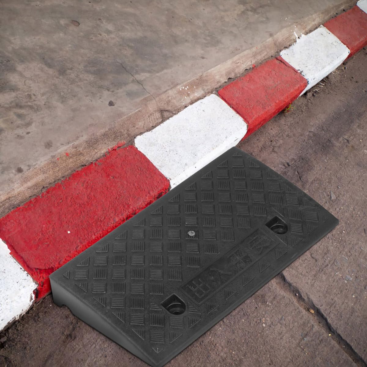 SHINEOFI Rampa de Goma para Bordillo de Coche 6 CM Alta Antideslizante Ligera y Portátil Protector de Entrada Adecuado para Sillas de Ruedas Monopatines y Uso Doméstico