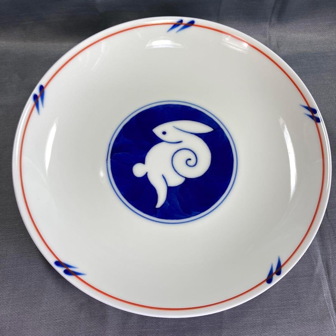 清朝乾隆帝時代に景徳鎮で作られた粉彩丼7 清朝乾隆帝時代に景徳鎮で作 清朝乾隆帝時代に景徳鎮で作られた粉彩丼7 清朝乾隆帝時代に景徳鎮で作