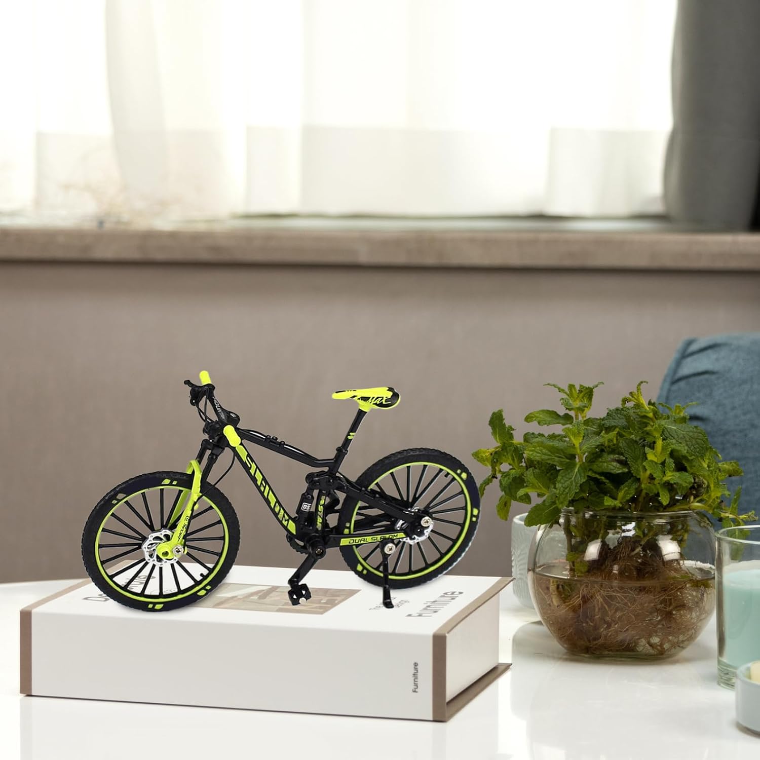 Finger Bike 1:10 Scale Alloy Mini Finger BMX with Rotating Wheels & Pedals Realistic Mini BMX Bike Toy with Turnable Front for Kids and Collectors