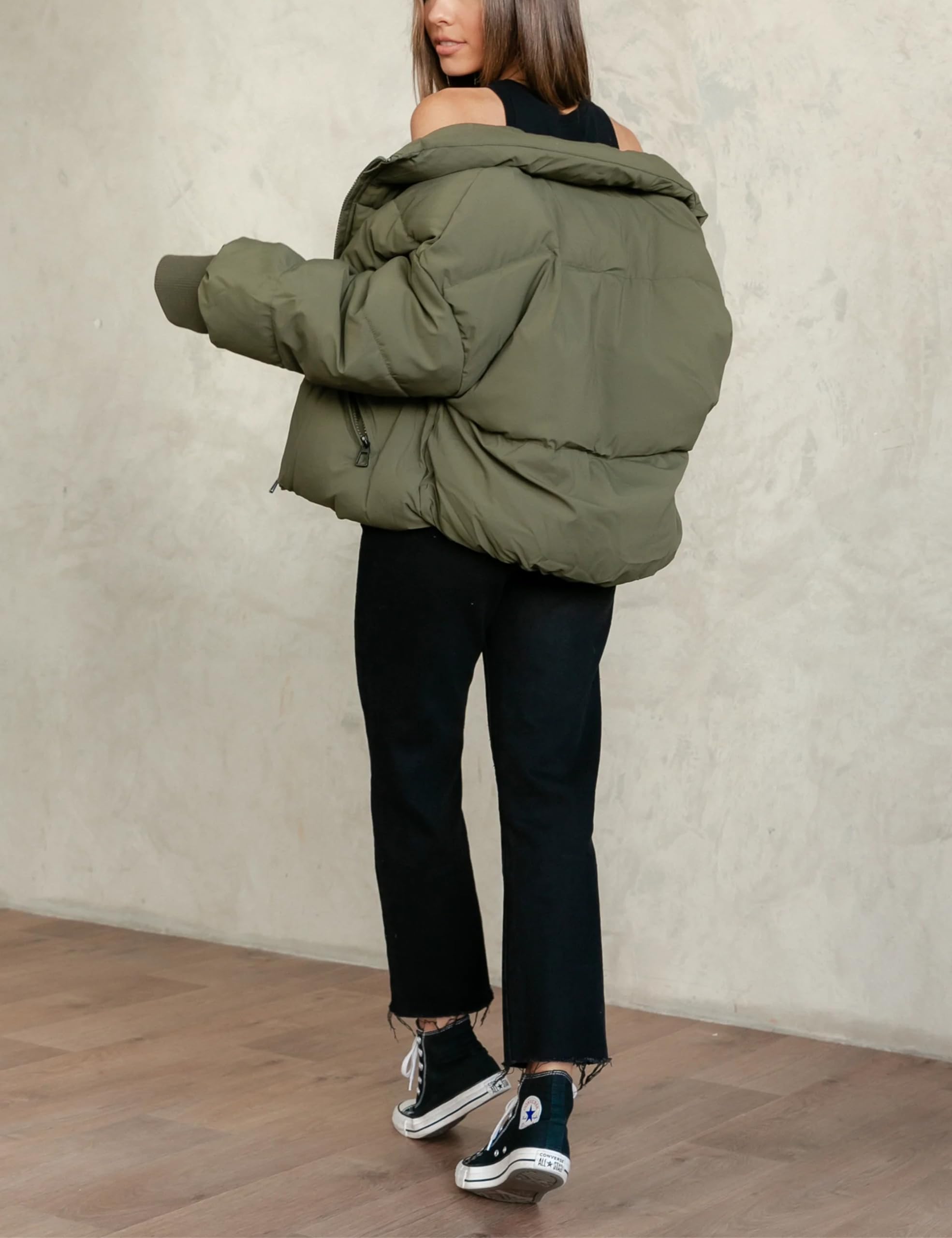 Lianlive Womens Cropped Puffer Jacket Oversized Black Short Puffy Winter Coat