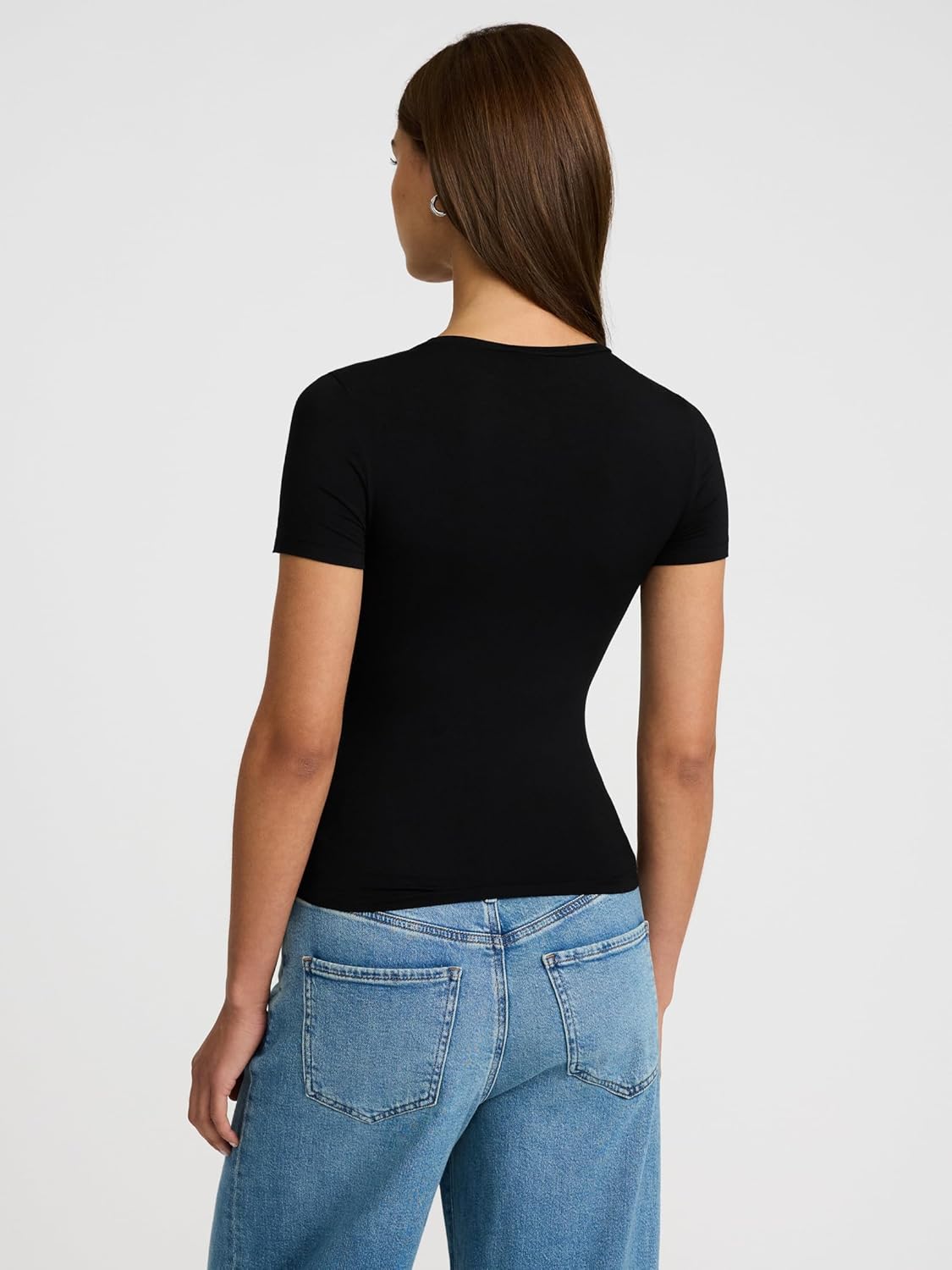 EXPRESS Women’s Supersoft Crew Neck Tee – Fitted Double-Layer T-Shirt with Soft Feel and Everyday Essential Style - Image 2