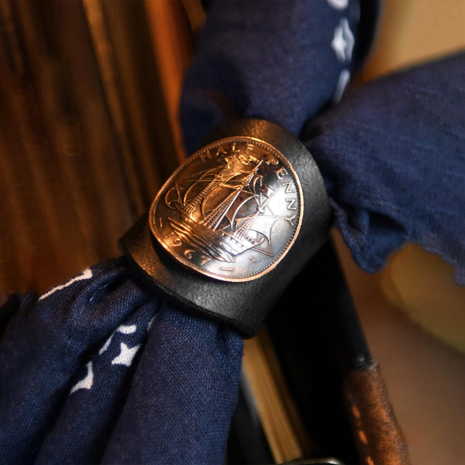 ETACHI Handmade Men Square Scarf Ring Square Scarf Buckle, Cowhide and Coin, Gift for Men, 1 Pcs