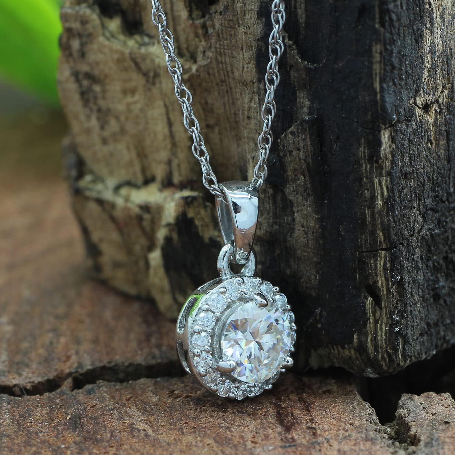 SAVEARTH DIAMONDS Center 6MM Round Cut Lab Created G-H Color Moissanite Diamond With Accents Halo Pendant Necklace In 14k Gold Over Sterling Silver, 18" Chain (0.90 Cttw, VVS1 Clarity)