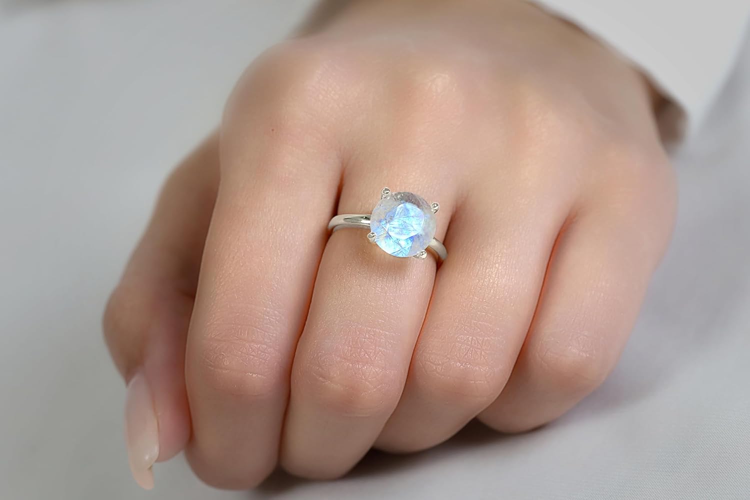 Rainbow Moonstone Ring in Gold - Vintage Solitaire White Moonstone Engagement Ring - Round Gemstone Cocktail Ring for Women