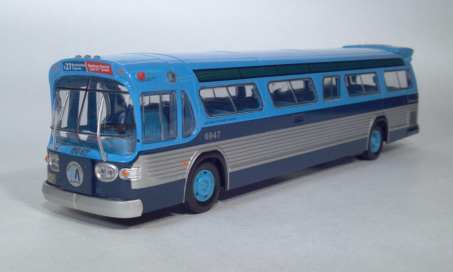 GMC Corgi Fishbowl New York City Transit C54312 Model Bus 1/50 Scale New in Box