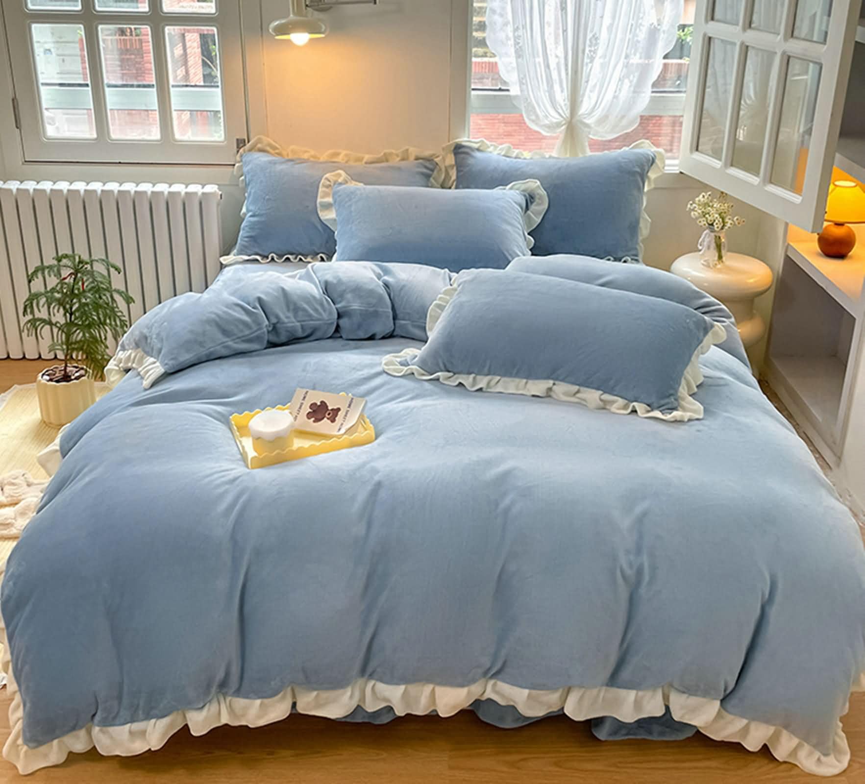 4-częściowy zestaw pościeli, poszwa na kołdrę 200 x 230 cm, prześcieradło z gumką 180 x 200 cm, 2 poszewki na poduszkę, jednokolorowa z falbanką, miękki aksamit, niebieski