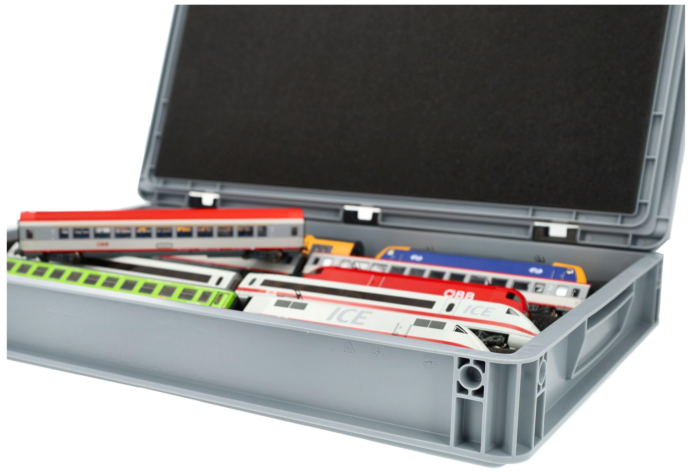 Feldherr H0 Model Railway 3-in-1 System - 60x40 Eurobox with V-Shaped Train Tray for Storage, Display & Transport - Made in Germany