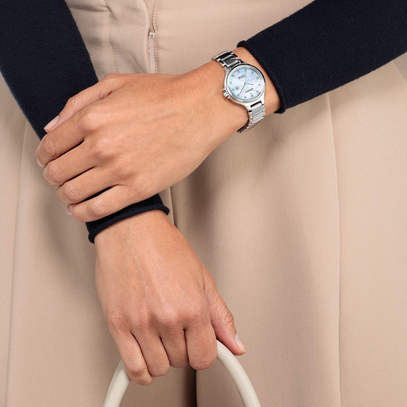 Citizen Damen Analog Eco-Drive Uhr mit Titan Armband