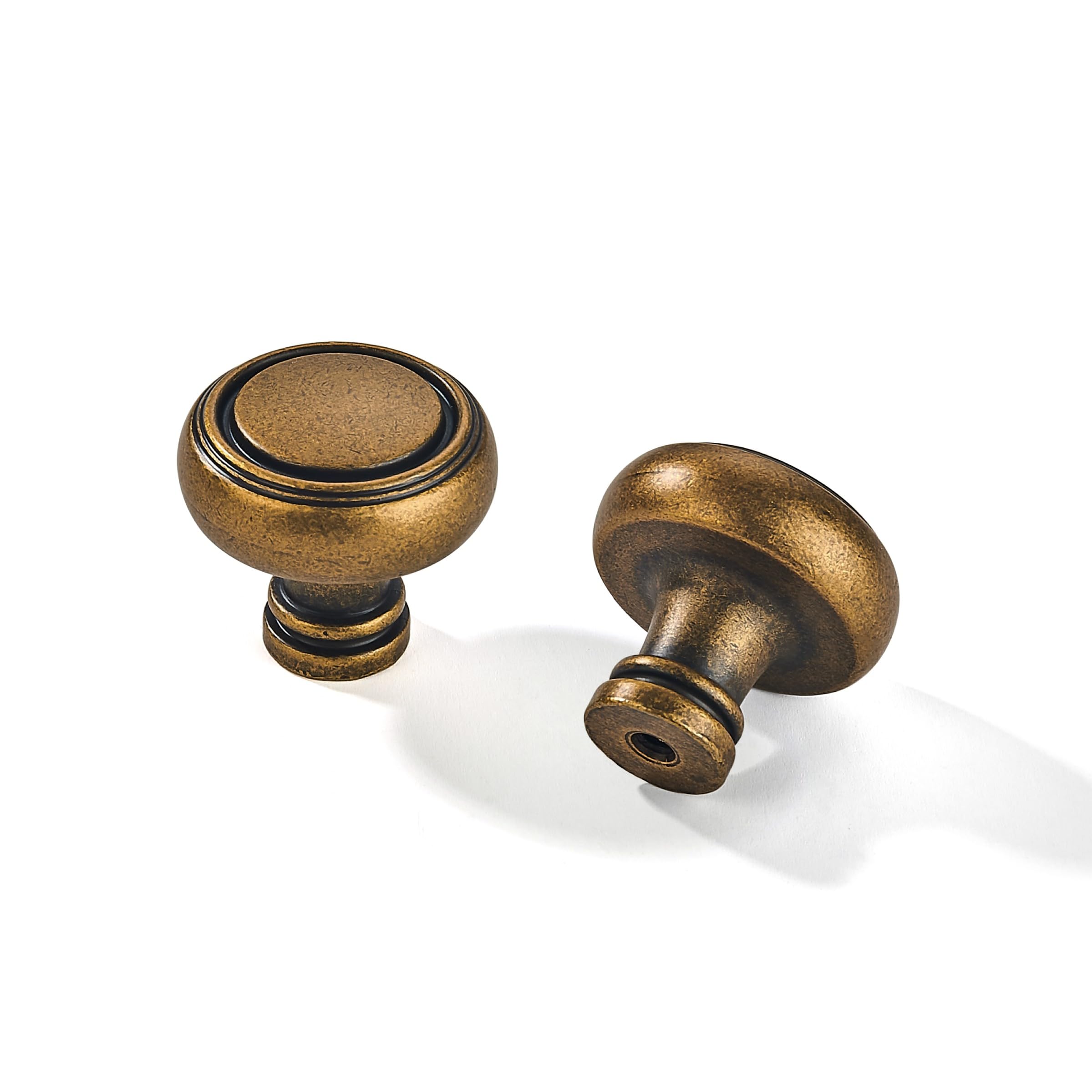Round Antique Brass Cabinet Knob - 482, 1-1/4 in (32 mm) — KHTUMEWARE