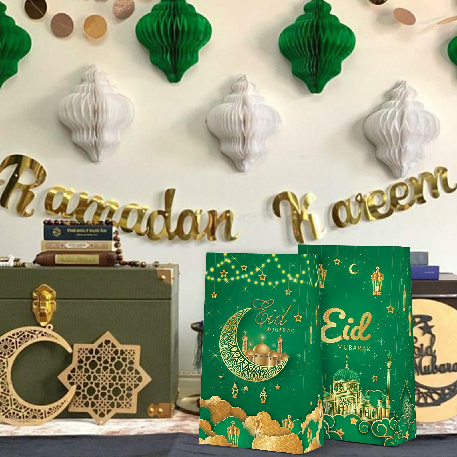 KALEFO 24 PCS Eid Mubarak Favor Gift Bags Ramadan Muslim Party Supplies Goodie Treat Bags for Candy Table Decorations Eid Birthday Celebrations Green