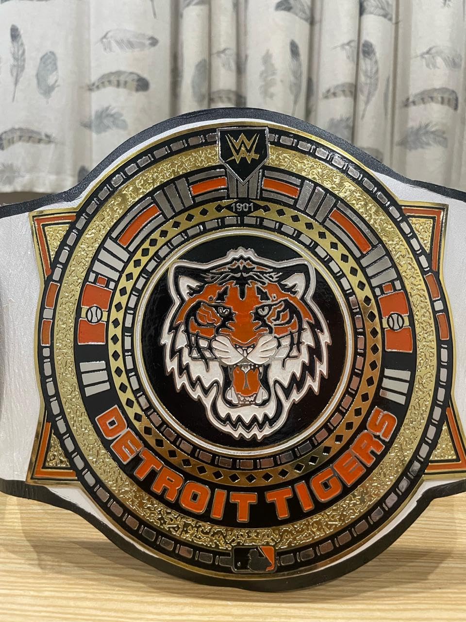 AL HUDUniversal Heavyweight Championship Legacy Wrestling Tiger Replica Title Belt – Authentic 1.5mm Brass Plates for Adults | Collectible Replica Belt & Synthetic Leather Strap | Perfect for Display &