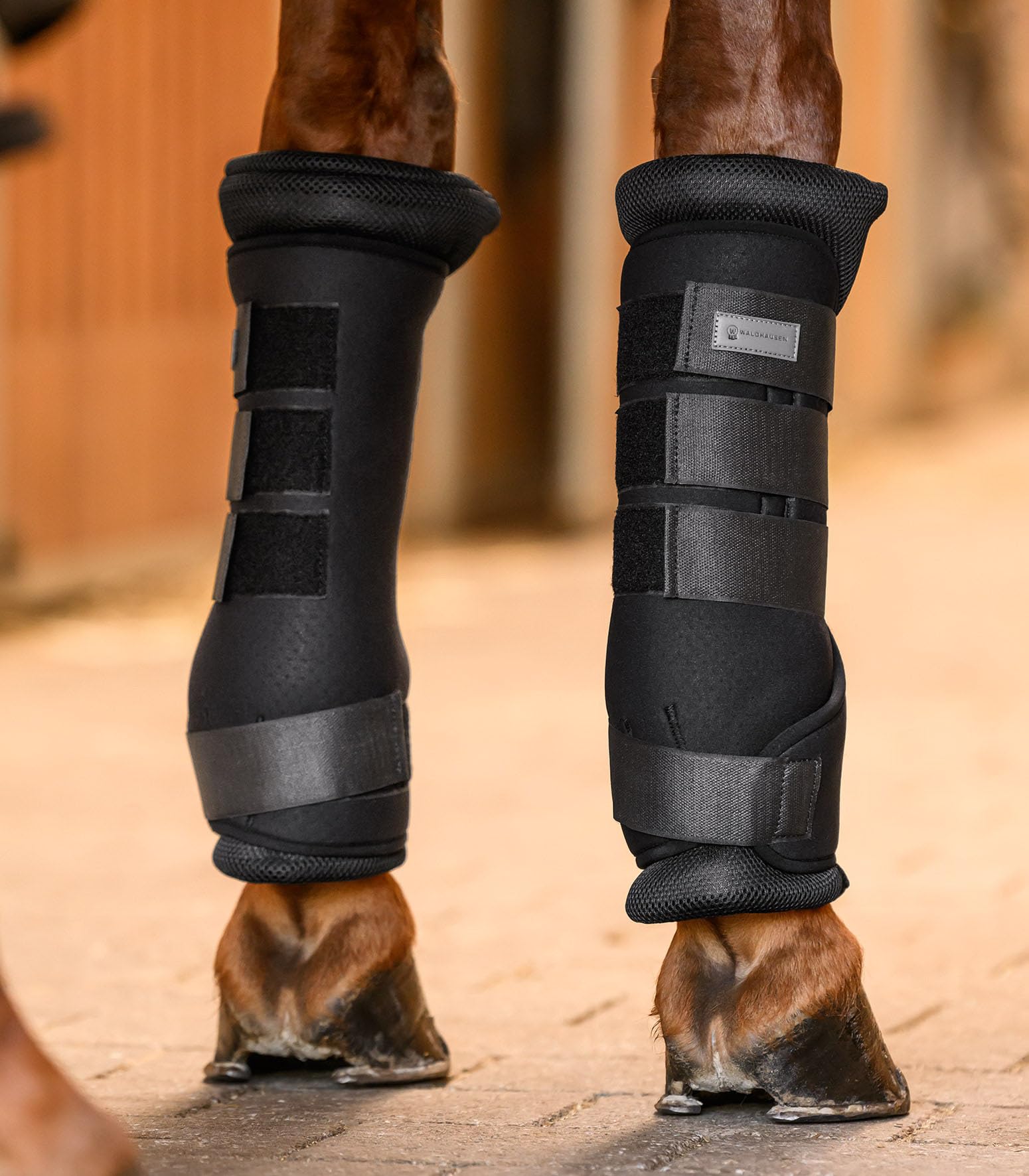 WALDHAUSEN Stallgamasche Breath, schwarz, L