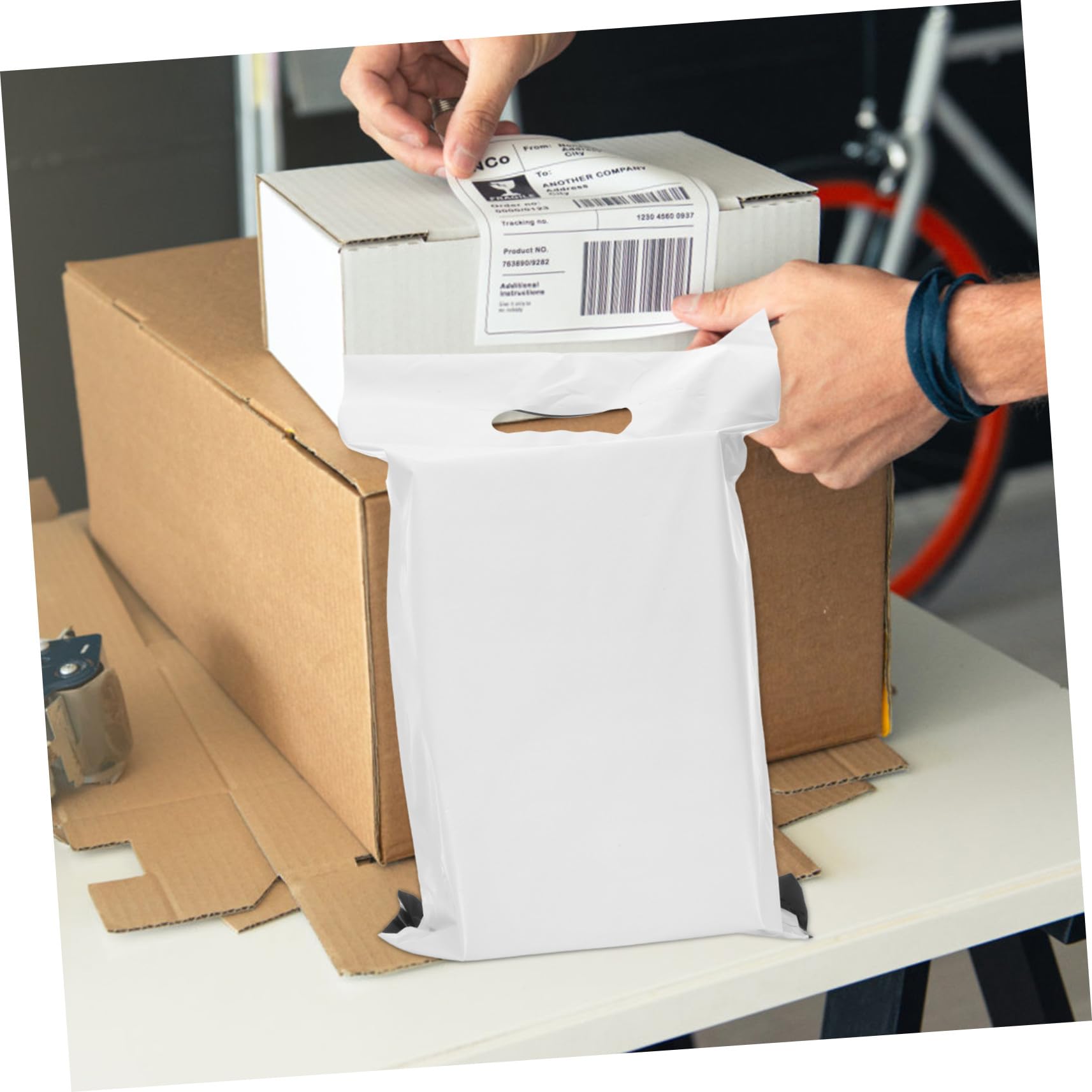 Gatuida 100 pezzi Buste Spedizione Abbigliamento Sacchetti Mailing PE Resistenti Adesivo Forte e Anti-strappo per Piccole Imprese e Spedizioni Sicure