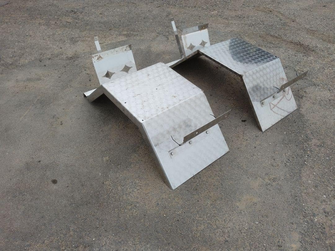 ウロコステンレスリアフェンダー2トンデコトラレトロ