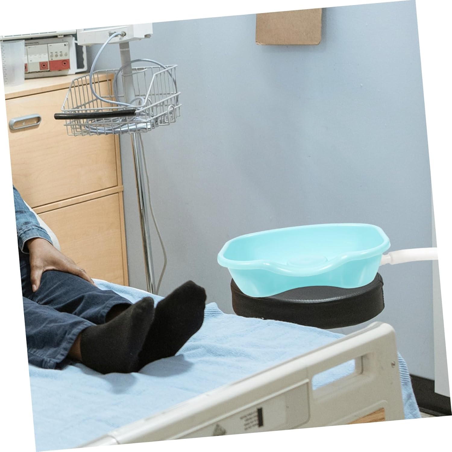 Portable Ergonomic Shampoo Bowl for Bedridden Hair Washing Basin Comfortable Neck Support for Elderly Pregnant Women and Patients Lightweight Tray for Home Care and Mobility