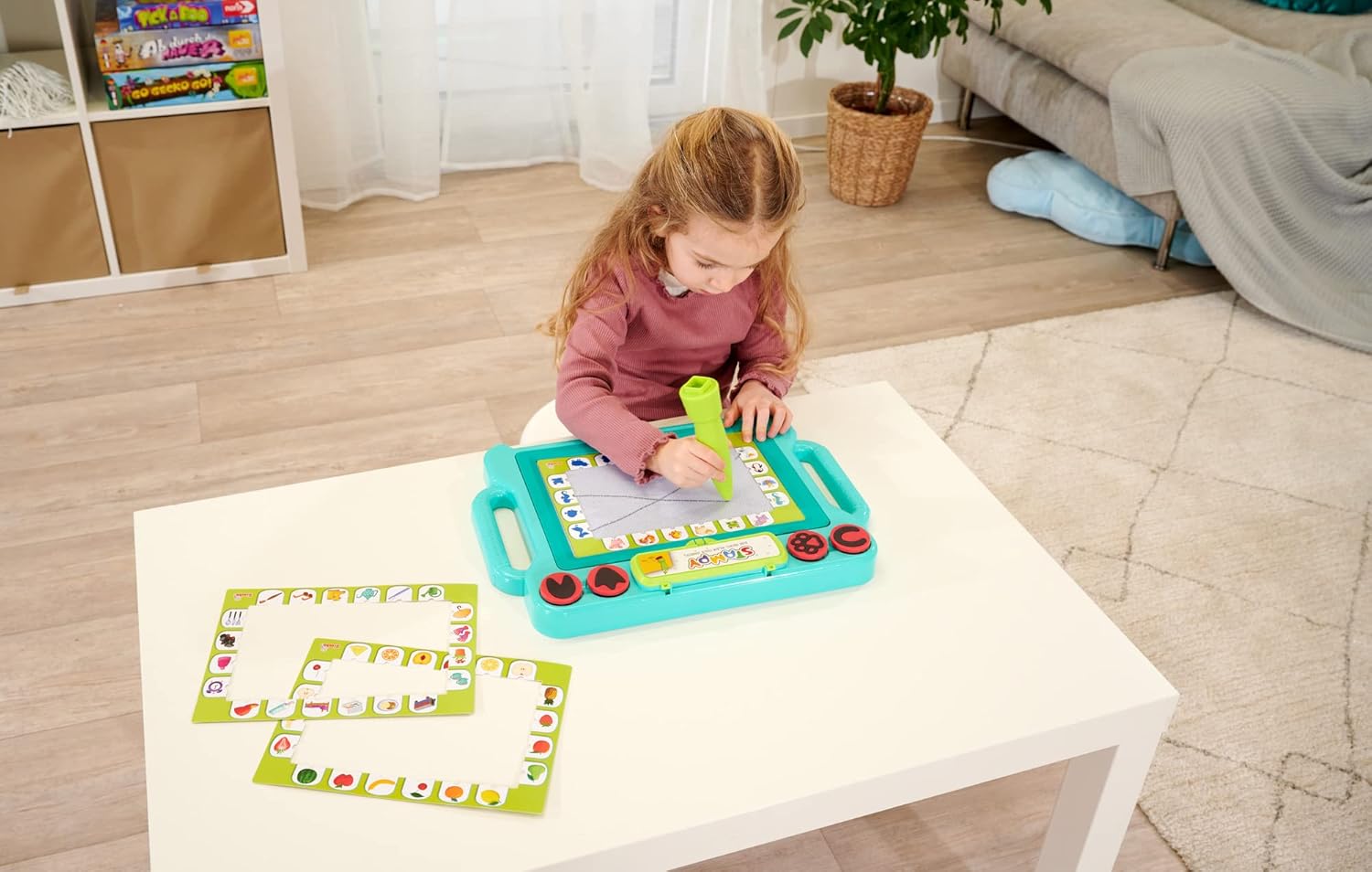 Simba Magnetic Drawing Board – Magnetic Magic Sketch Pad with Pen and Stamps, Reusable Writing and Drawing Tablet, Creative Learning Toy for Kids from 3 Years