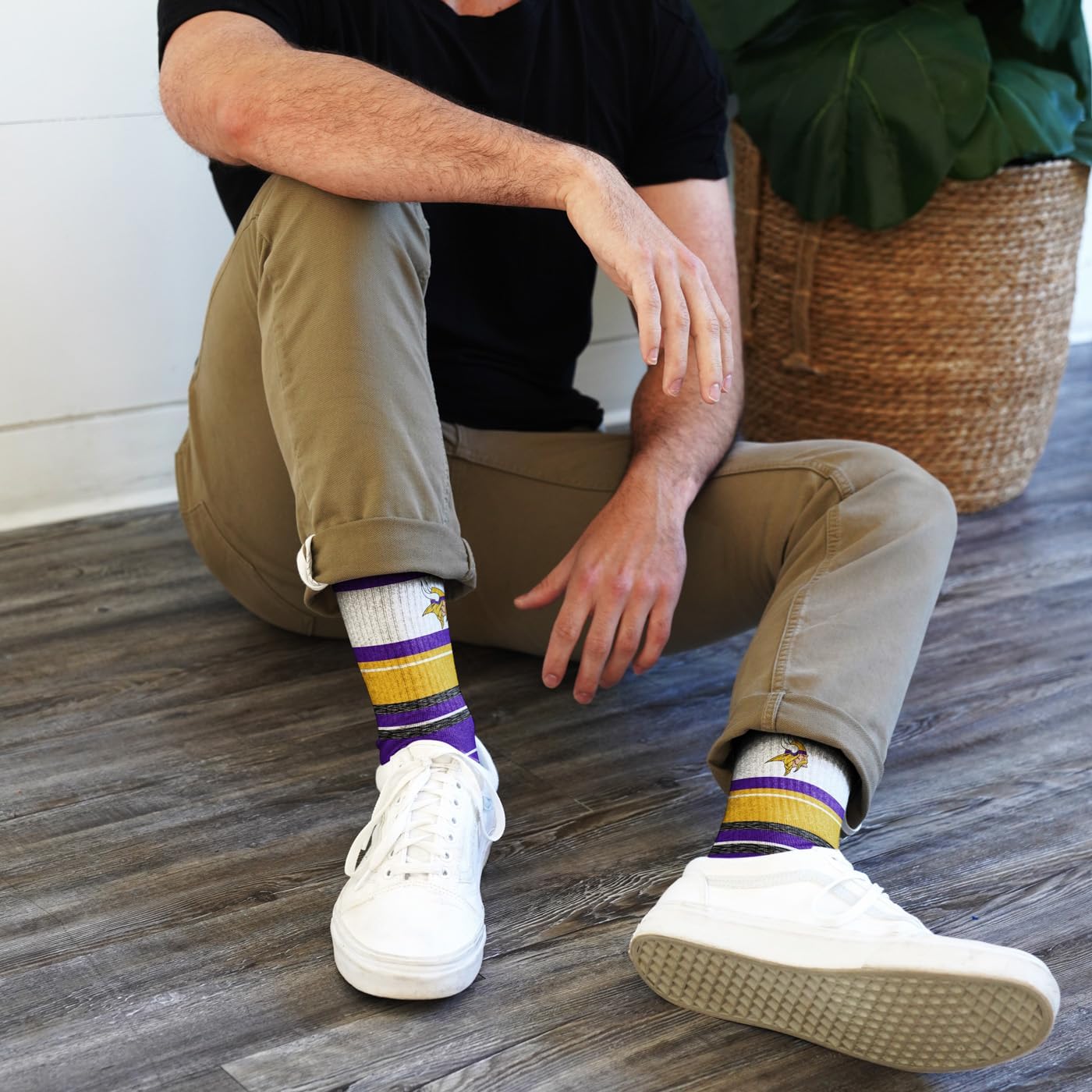 For Bare Feet NFL Unisex Nfl Friday Dress Crew Sock - Image 2