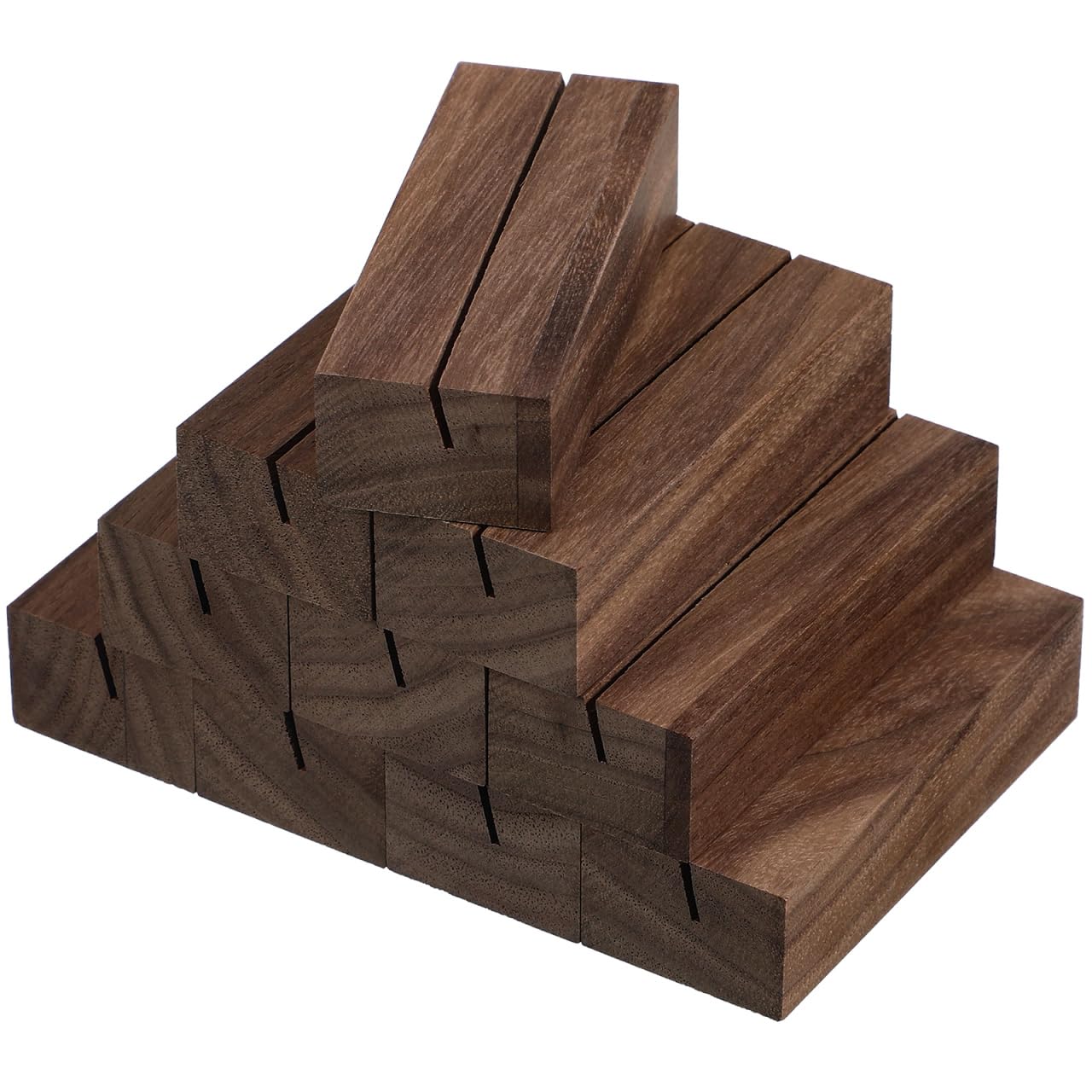 Porte-cartes en bois pour réussir votre plan de table de mariage rustique chic