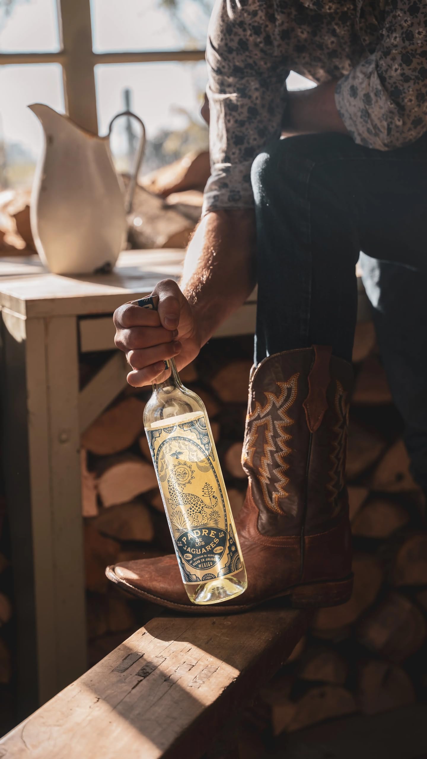 Padre de los Jaguares – Tequila Artigianale Premium di Agave Azul | Distillato di Terroir da Jalisco | Note Fruttate, Speziate e di Marzapane | Spirits Messicano | 70 cl, 40% vol.