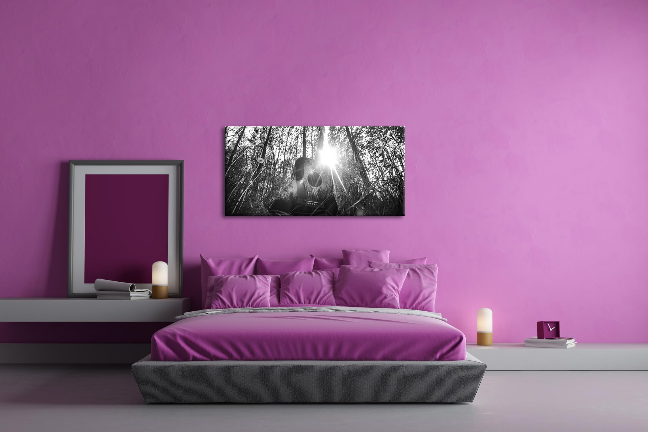Chitarra acustica nella foresta idilliaca panoramica, 120 x 60 cm, effetto: nero/bianco come tela su tela, motivo già incorniciato su telaio in vero legno, stampa digitale di alta qualità con cornice