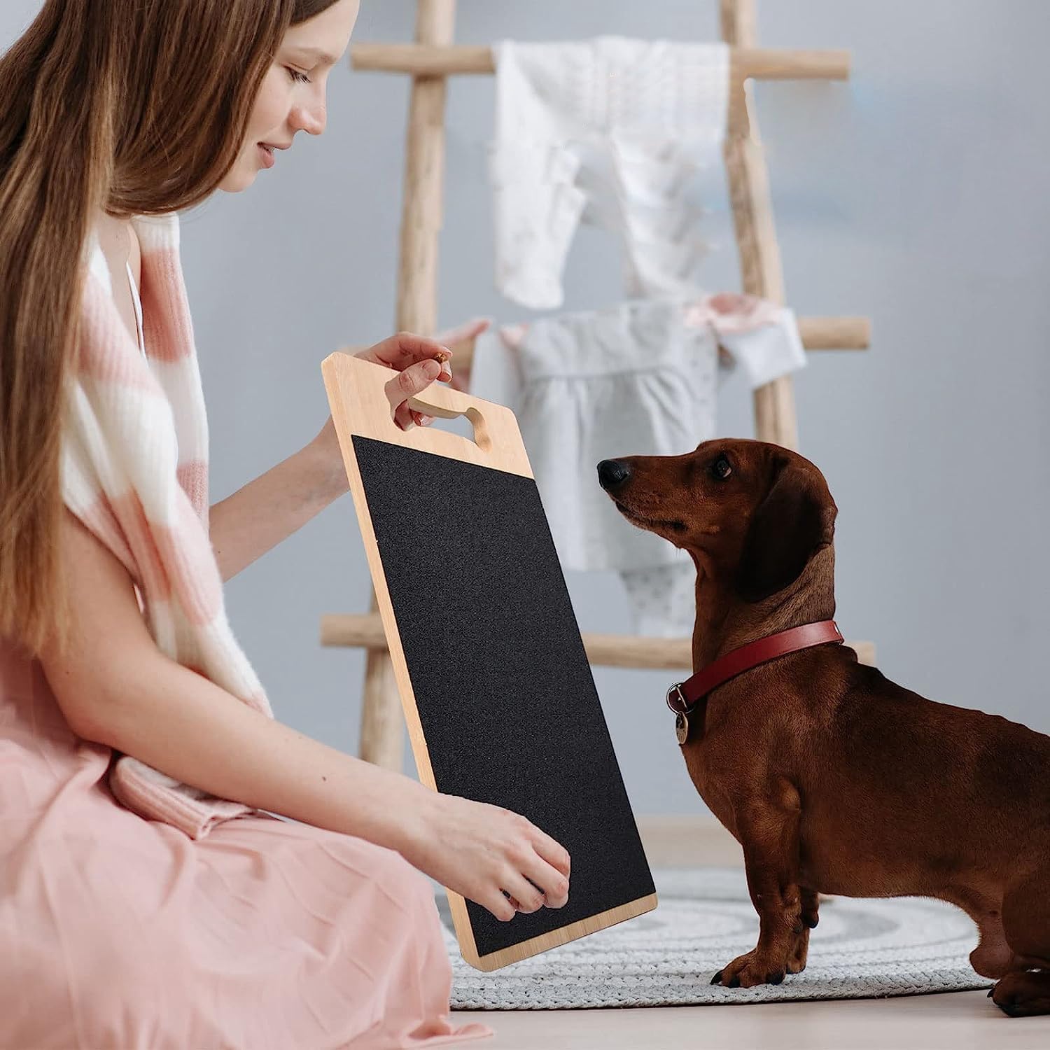Nagelvijl voor honden - krabpad voor hondennagels, comfortabel krabspeelgoed, houten krabplank met verstelbare huisdierverzorgingsaccessoires voor kleine tot middelgrote honden, puppy's en grote
