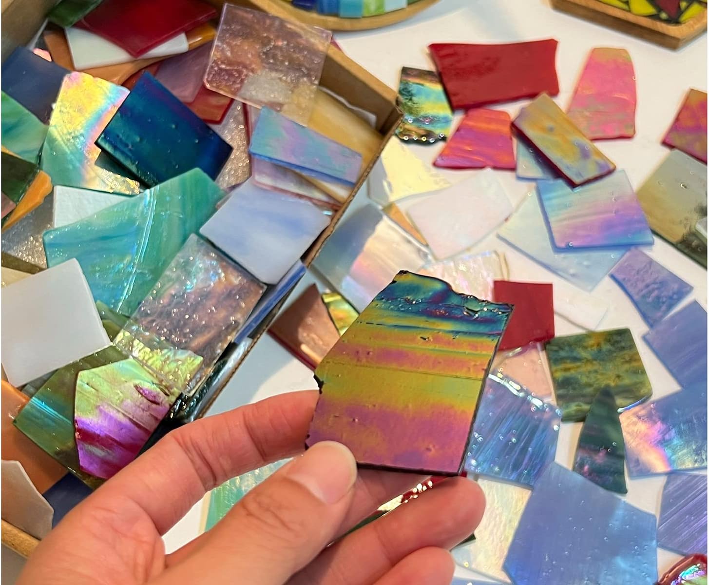 Lanyani Iridescent Stained Glass Pieces for Crafts and Decoration,Variety Irregular Broken Stained Glass Mosaic Tile Scraps,1Kg/35oz Pack