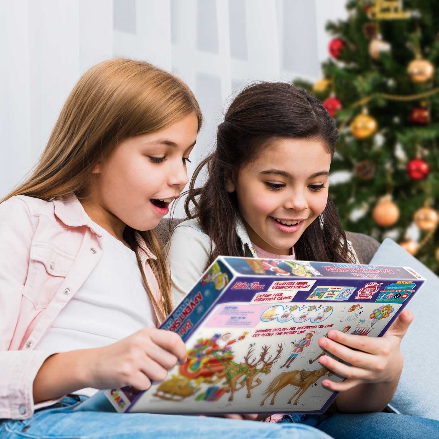 CRAZE Spielzeug Adventskalender Bibi & Tina Weihnachtszirkus, Adventskalender Kinder mit 24 tollen Pferdespielzeugen, komplettes Spielset