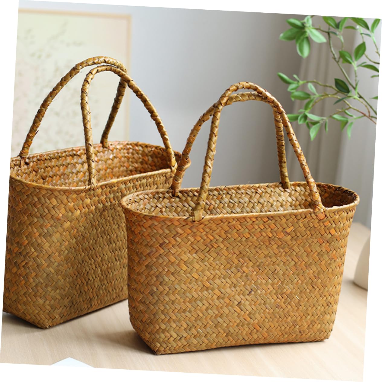 Hohopeti Cesta Pequeña con Asa de Paja Natural para Almacenamiento y Decoración, Diseño Delicado, Ligera, Adecuada para IR la Playa o Decorar Tu Salón