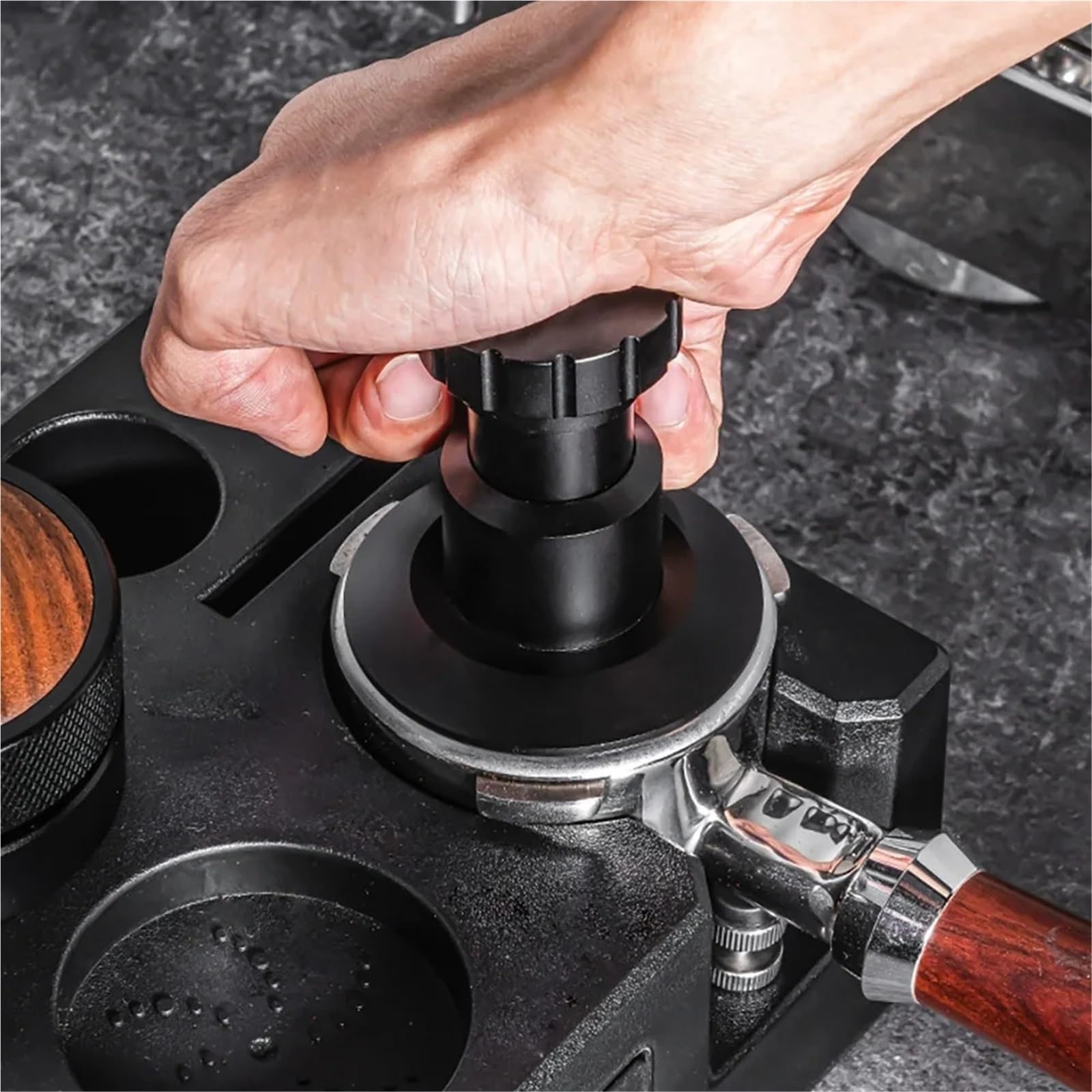 51 Mm 53 Mm 58,35 Mm Impacto Espresso Tamper Universal 25-35LB Accesorio De Base Ondulada De Presión Ajustable(58mm Impact Tamper)